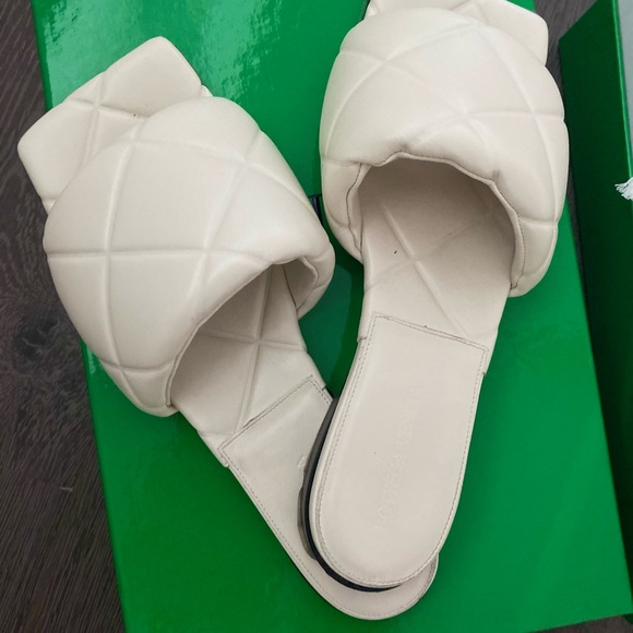 Bottega Veneta Shoes - Bottega Veneta Lido Quilted Sandals